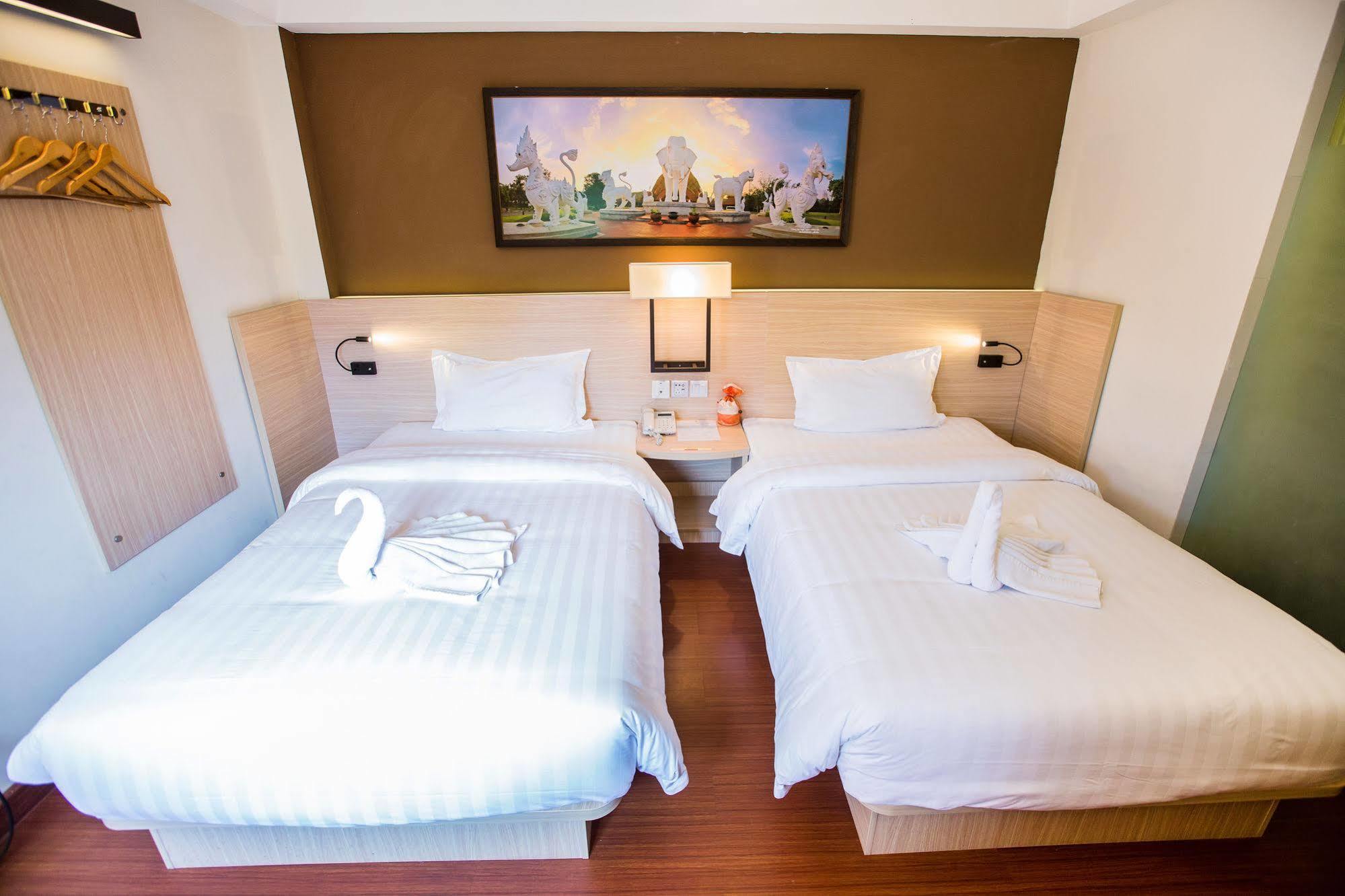 Chiang Roi 7 Days Inn Chiang Mai Extérieur photo